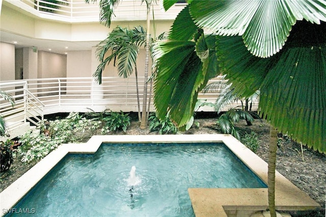 view of swimming pool