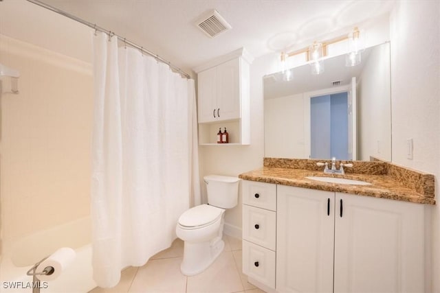 full bath featuring toilet, a shower with shower curtain, vanity, visible vents, and tile patterned floors