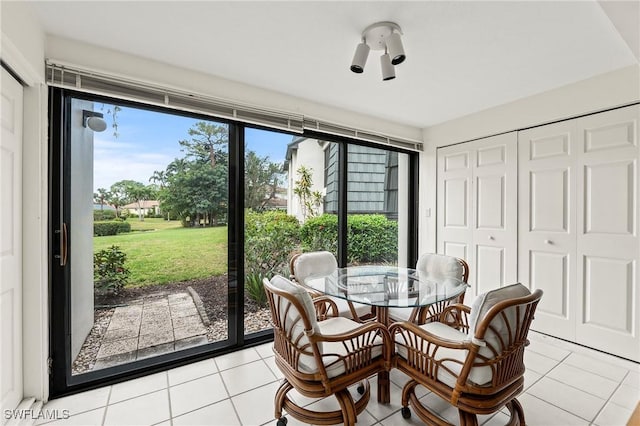 view of sunroom / solarium