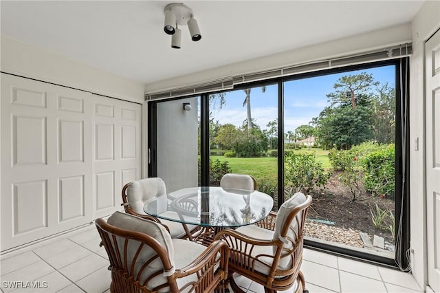 sunroom / solarium with a healthy amount of sunlight