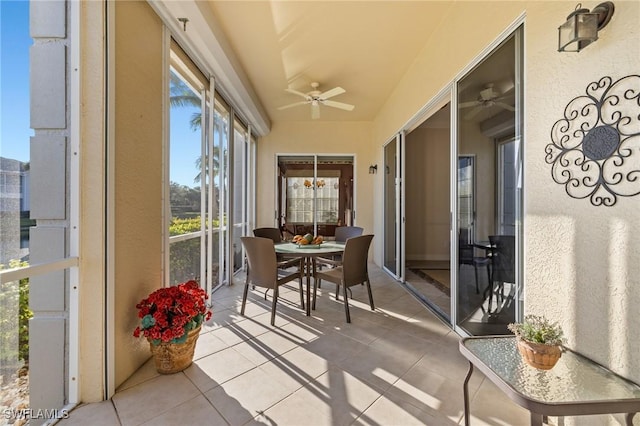 sunroom with lofted ceiling