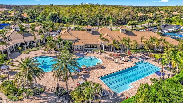 view of swimming pool