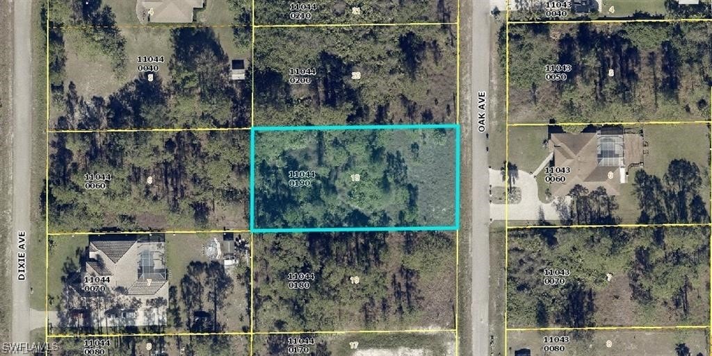 1513 Oak Ave, Lehigh Acres, FL 33972