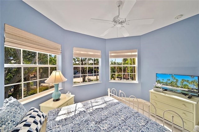 bedroom featuring ceiling fan