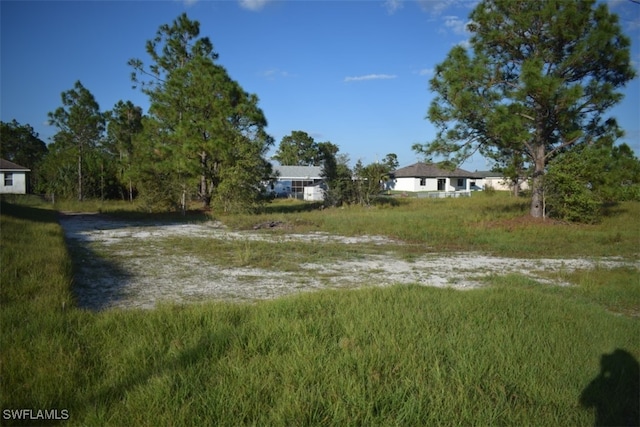 Listing photo 2 for 2606 37th St SW, Lehigh Acres FL 33976