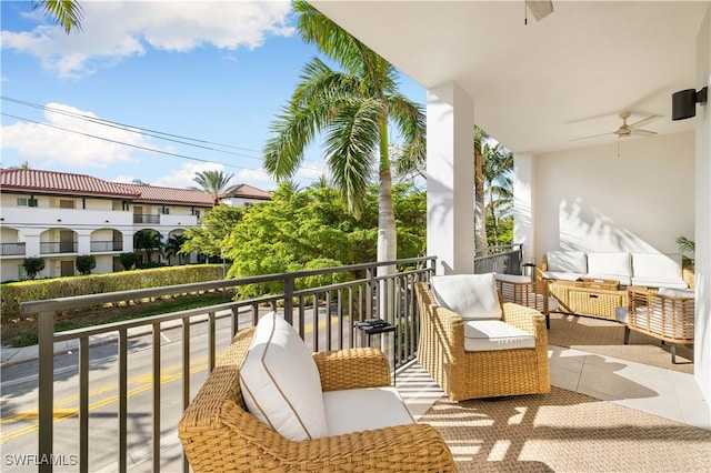 balcony featuring ceiling fan