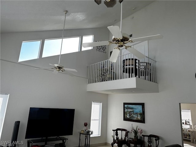 room details with ceiling fan