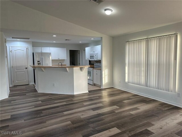 2207 NE 15th Ln, Cape Coral, FL 33909 - photo 13