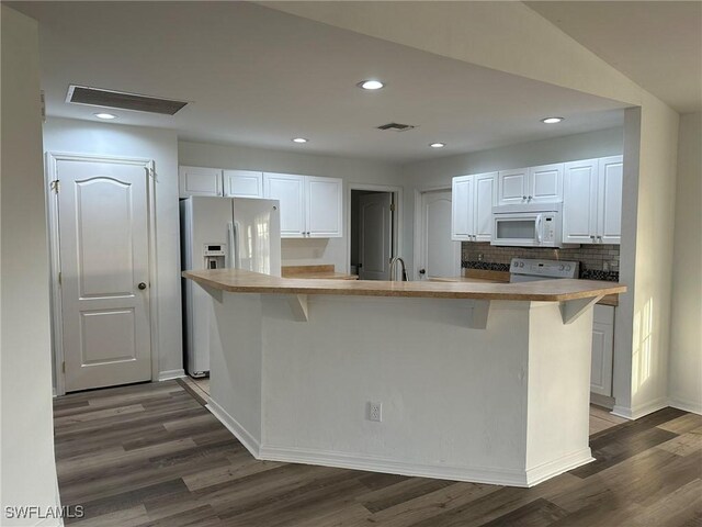 2207 NE 15th Ln, Cape Coral, FL 33909 - photo 14