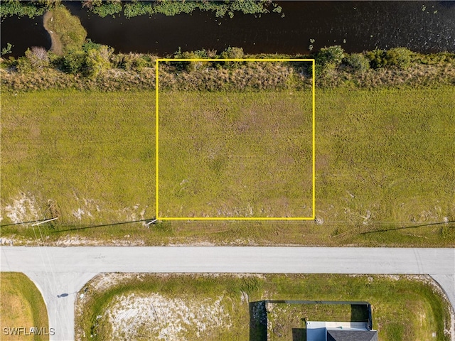 Listing photo 2 for 1926 NE 12th Ln, Cape Coral FL 33909