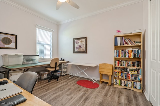 office area with crown molding, ceiling fan, and hardwood / wood-style flooring