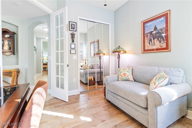 sitting room featuring light wood-type flooring