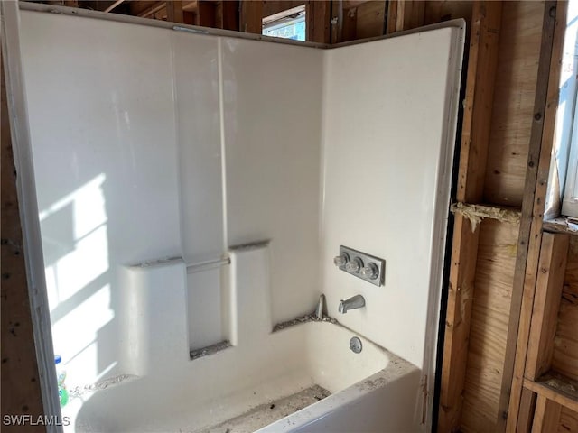 bathroom featuring shower / bathtub combination