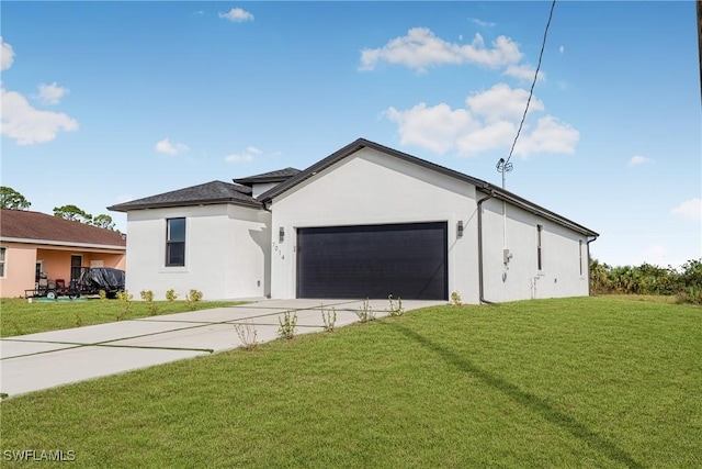 7014 Alfa Cir, Labelle, FL 33935 - ranch-style house with driveway, an attached garage, stucco siding, and a front yard