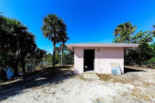 view of outbuilding