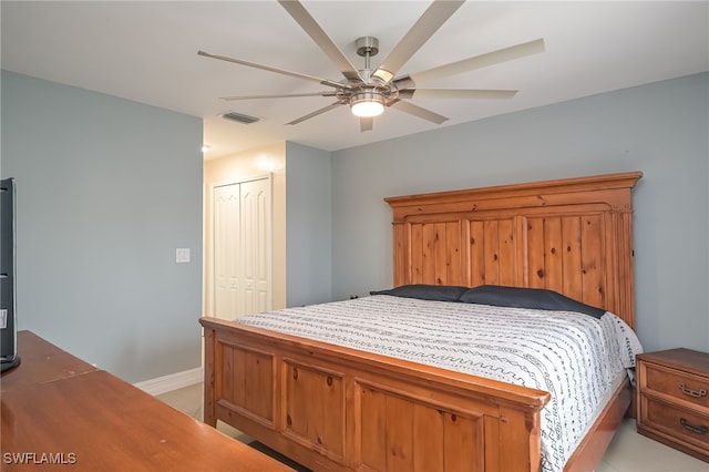 bedroom featuring a closet and ceiling fan