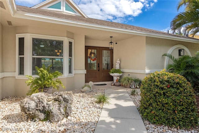 entrance to property featuring a porch