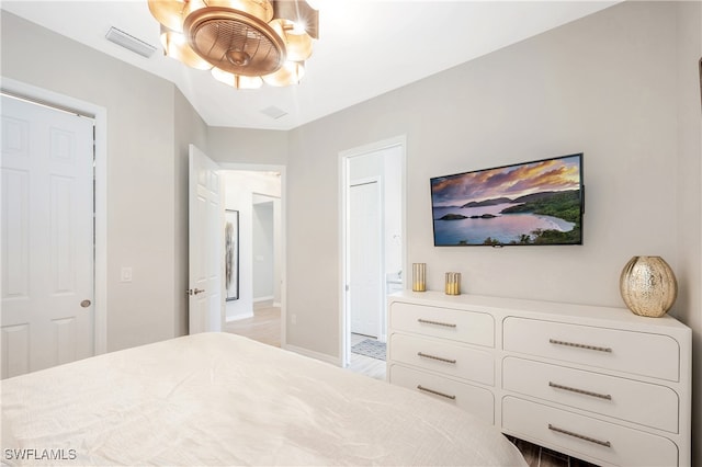 bedroom with ceiling fan