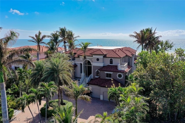 bird's eye view featuring a water view