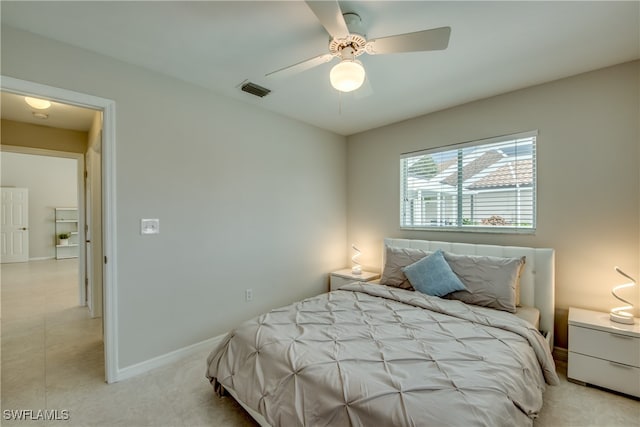 bedroom with ceiling fan