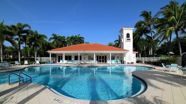 view of swimming pool featuring a patio