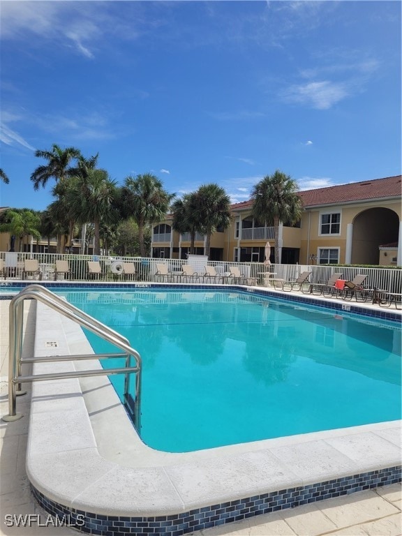 view of swimming pool