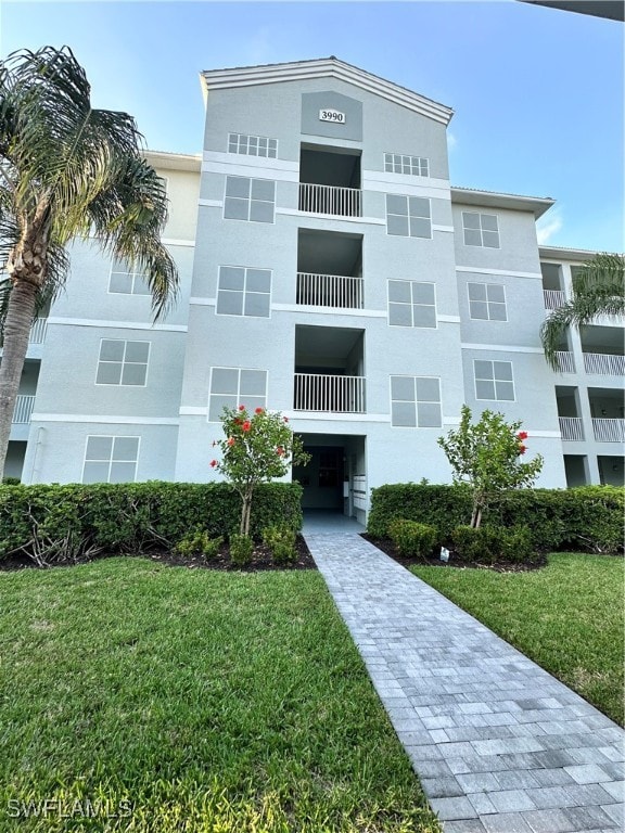 view of building exterior