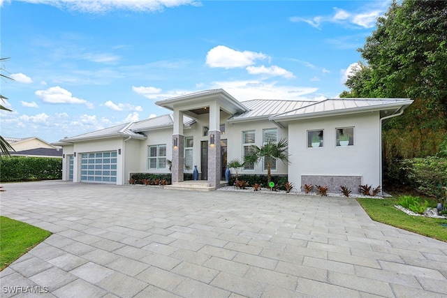 view of front of house with a garage