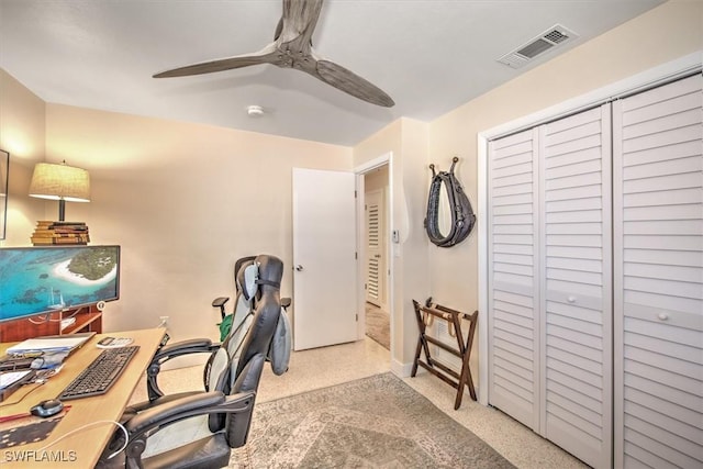 office area featuring ceiling fan