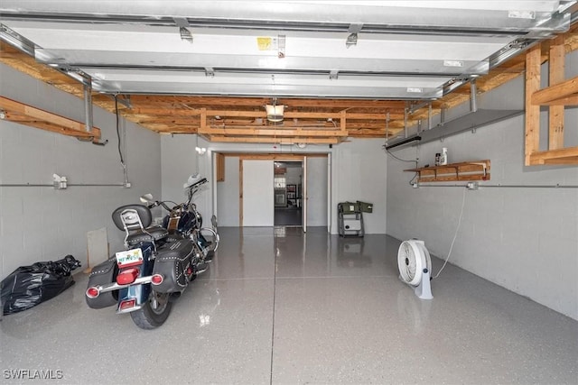 349 Coral Dr, Fort Myers, FL 33905 - view of garage