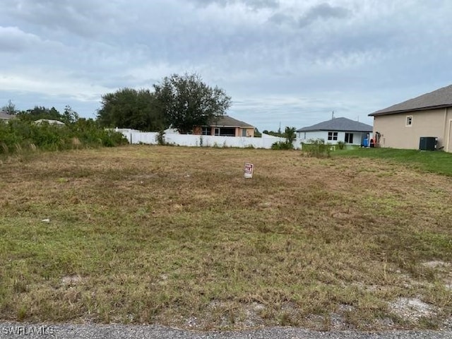 Listing photo 3 for 3014 61st St W, Lehigh Acres FL 33971