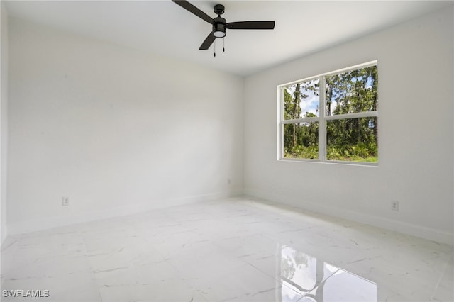 empty room with ceiling fan