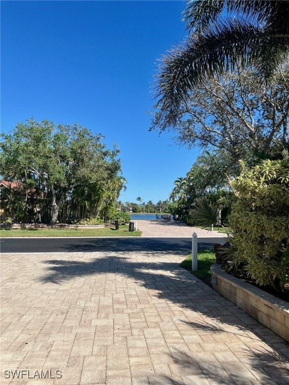 Listing photo 3 for 4620 Southern Breeze Dr, Naples FL 34114