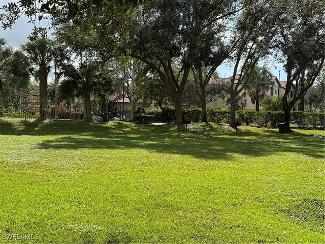11510 Villa Grand Unit 407, Fort Myers, FL 33913 - view of green lawn