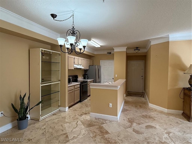 kitchen featuring an inviting chandelier, kitchen peninsula, a textured ceiling, appliances with stainless steel finishes, and ornamental molding