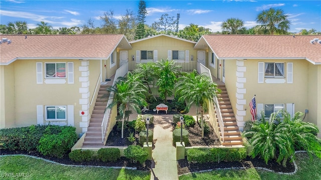 view of front facade with a patio