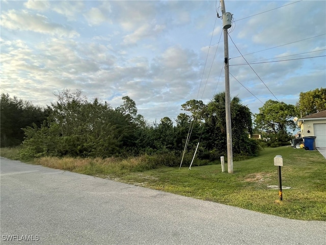 Listing photo 2 for 3810 37th St SW, Lehigh Acres FL 33976