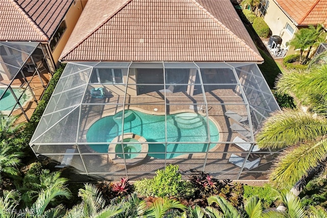 5620 Hammock Isles Dr, Naples, FL 34119 - view from above of property with a pool
