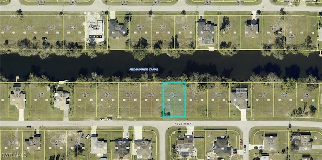 Listing photo 2 for 2137 NE 25th Ter, Cape Coral FL 33909