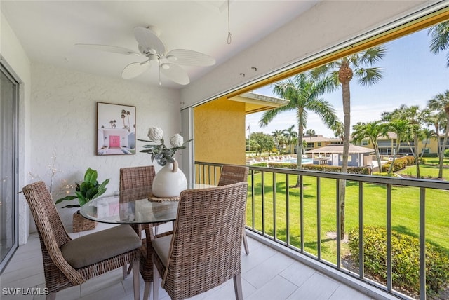 balcony with ceiling fan