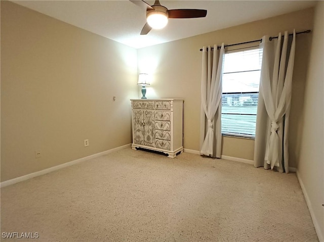 unfurnished bedroom featuring ceiling fan