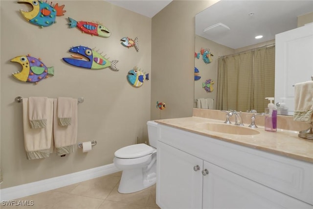 full bathroom featuring tile patterned floors, toilet, curtained shower, baseboards, and vanity