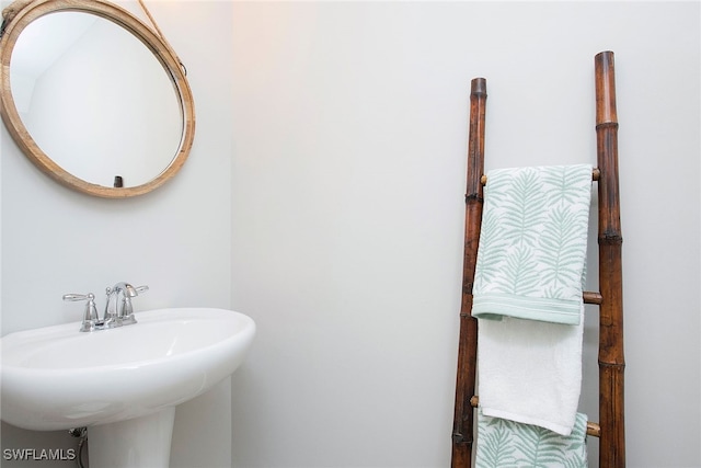 bathroom with sink