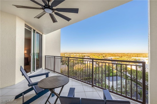 balcony with ceiling fan