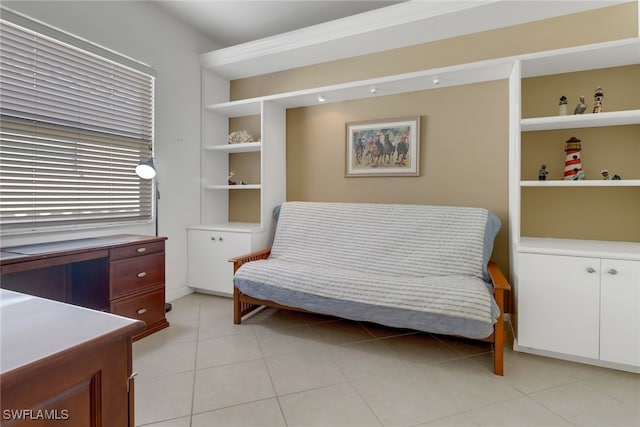 sitting room with light tile patterned flooring