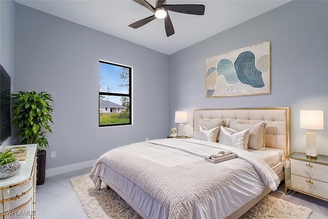 bedroom with ceiling fan