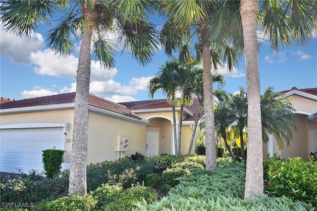 view of front of house with a garage