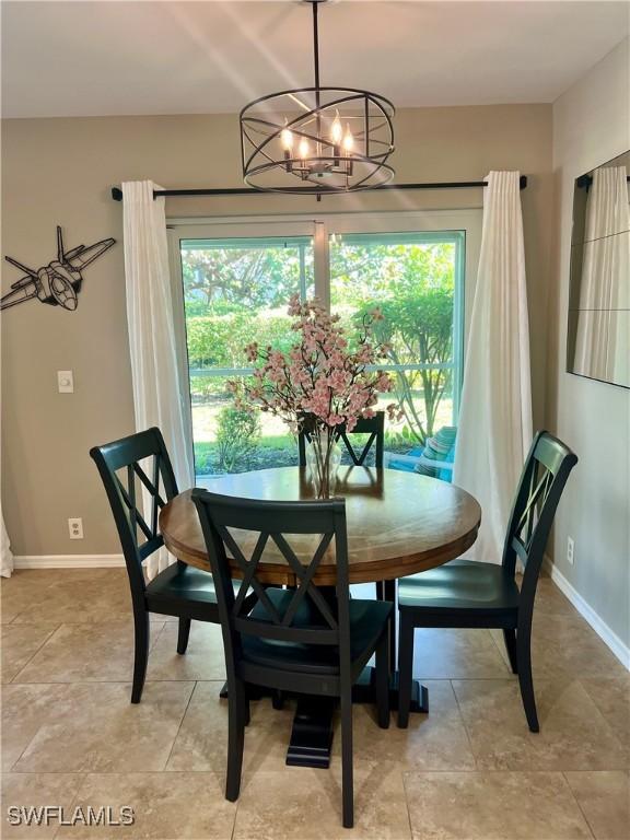 dining room with an inviting chandelier