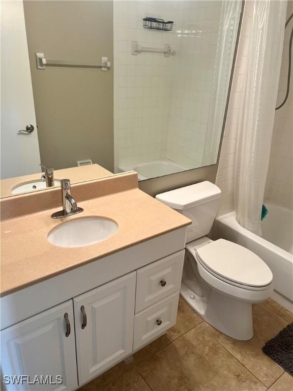 full bathroom featuring tile patterned flooring, vanity, shower / bathtub combination with curtain, and toilet