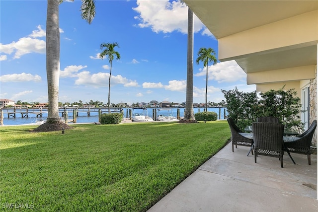 view of yard with a water view